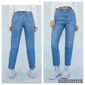 Pacsun medium blue Mom Jeans size 26